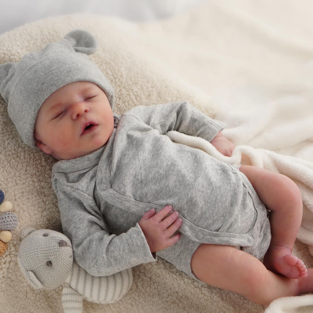 Cuddle Bear 40cm Soft Body Reborn Baby Doll,Removable Outfit + Feeding Accessories Included