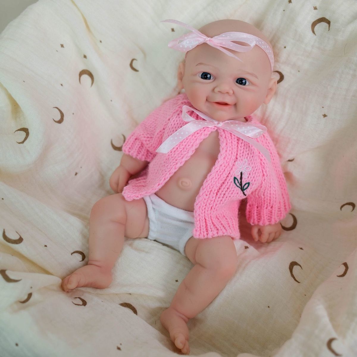 Daisy Mae 30cm Full Solid Silicone Open-Mouth Girl Reborn Baby Doll ✨ Stretchable Limbs, Washable, Pink Knit Bow Outfit Included