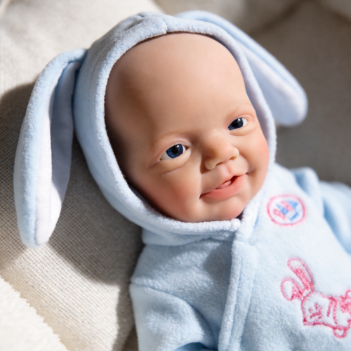 Boneca Bebê Reborn de Silicone Sólido Completo, 20cm, da Blue Bunny, Roupa Fofa de Coelho com Capuz Incluída